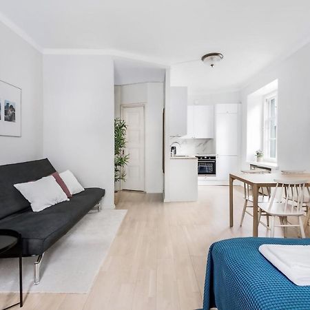 Wehost Modern Scandinavian Studio In Trendy Kallio ヘルシンキ エクステリア 写真